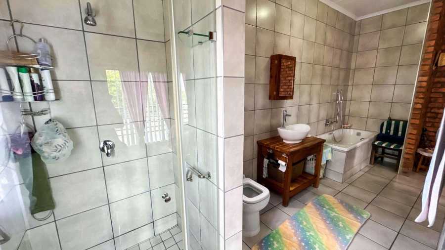 4 Bedroom Property for Sale in Fraaiuitsig Western Cape